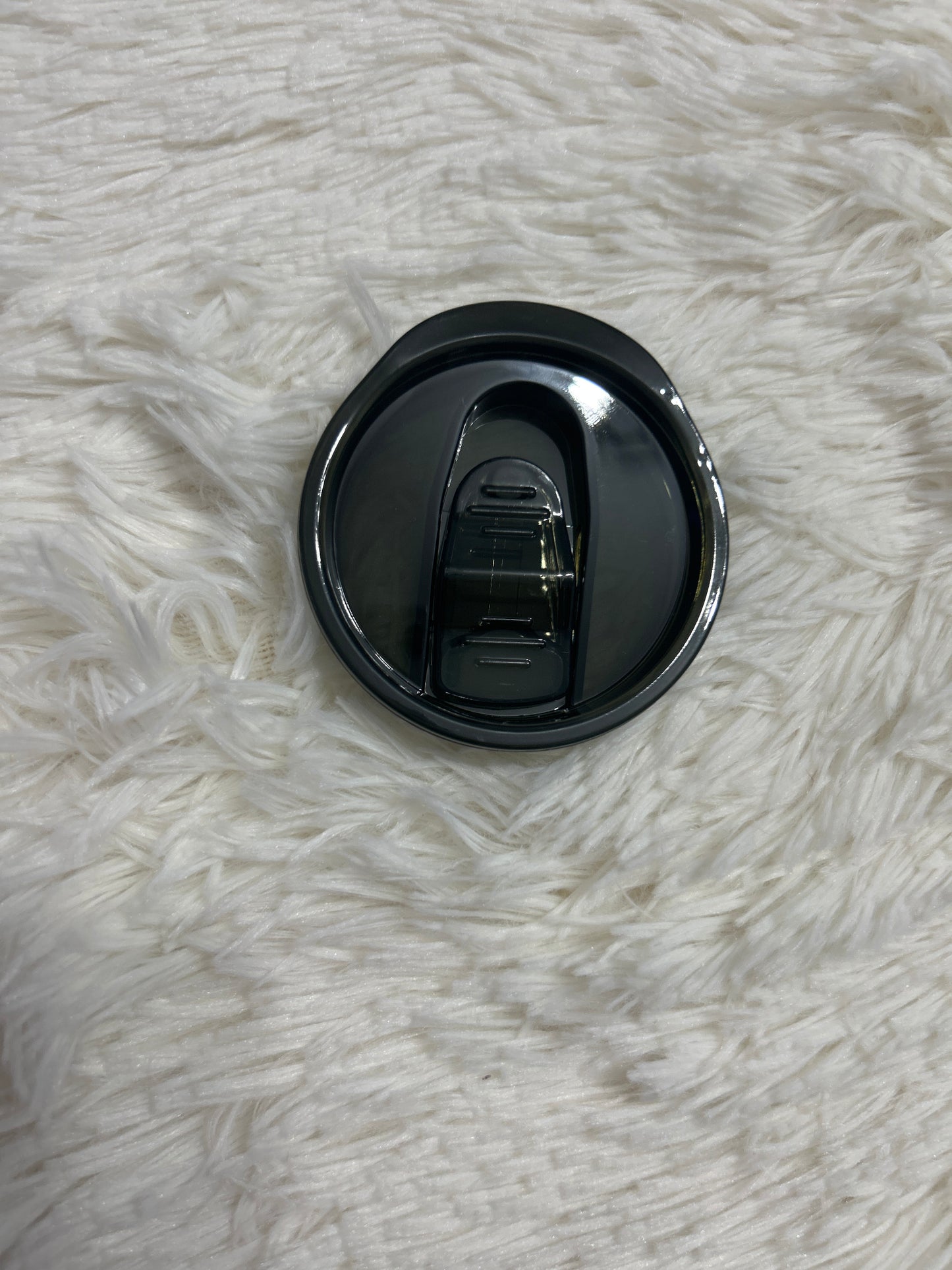 Plastic lids