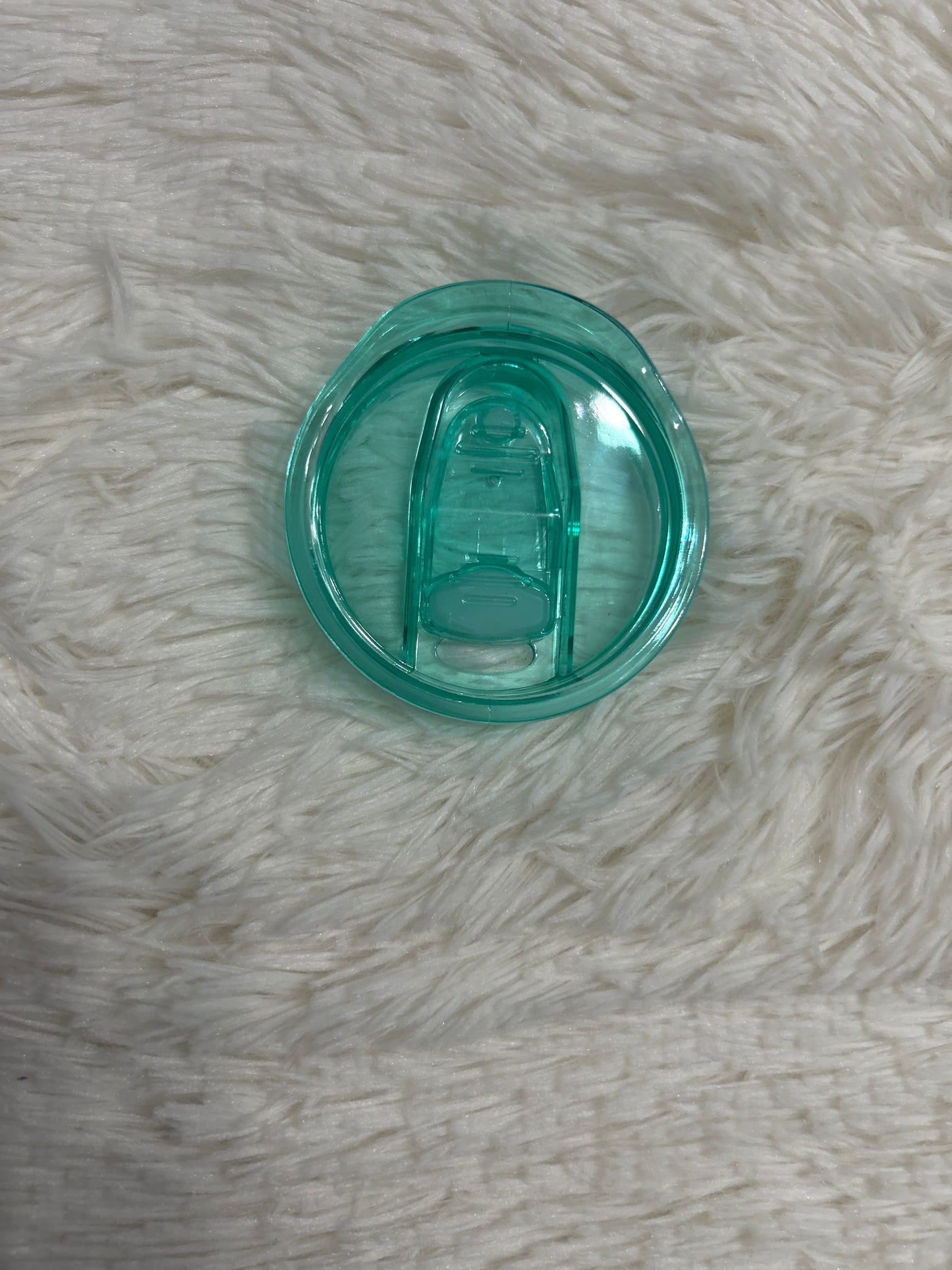 Plastic lids